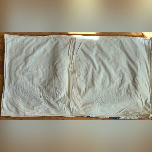 Plow & Hearth Ansley Folk Art King Shams (2) - Picture 3 of 8